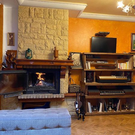 Tres Joli Appartement Au Centre De Ifrane Ifrane  Exterior foto