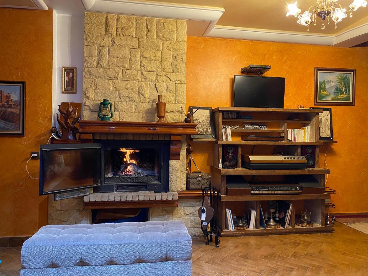 Tres Joli Appartement Au Centre De Ifrane Ifrane  Exterior foto